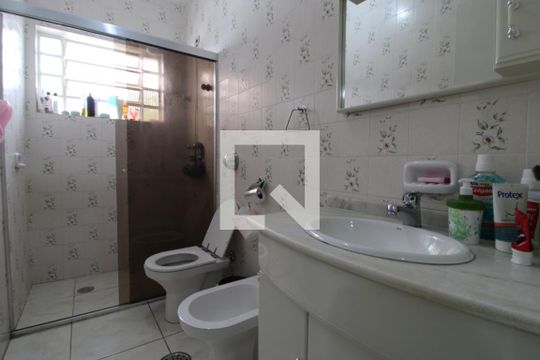 Banheiro comum de casa à venda com 3 quartos, 320m² em Jardim Caravelas, São Paulo