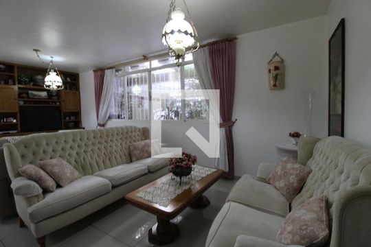 Casa à venda com 3 quartos, 320m² em Jardim Caravelas, São Paulo