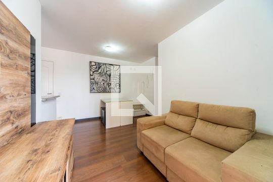 Sala de apartamento para alugar com 2 quartos, 50m² em Vila América, Santo André