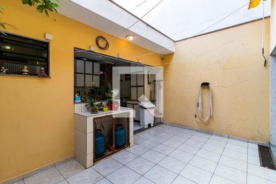 1o. Andar - Quintal de casa à venda com 3 quartos, 227m² em Vila Dom Pedro I, São Paulo