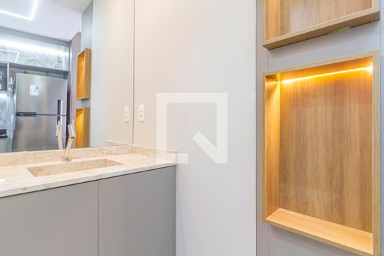 Banheiro de kitnet/studio à venda com 1 quarto, 26m² em Cerqueira César, São Paulo