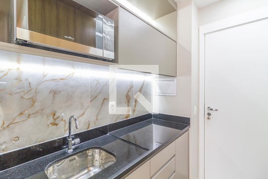 Cozinha de kitnet/studio à venda com 1 quarto, 26m² em Cerqueira César, São Paulo
