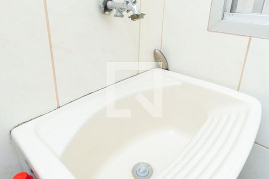 Detalhe da área de serviço de apartamento para alugar com 2 quartos, 62m² em Oswaldo Cruz, Rio de Janeiro