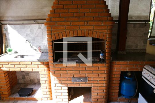 Salao de Festas e Churrasquieira de casa à venda com 7 quartos, 850m² em Santa Maria, Santo André