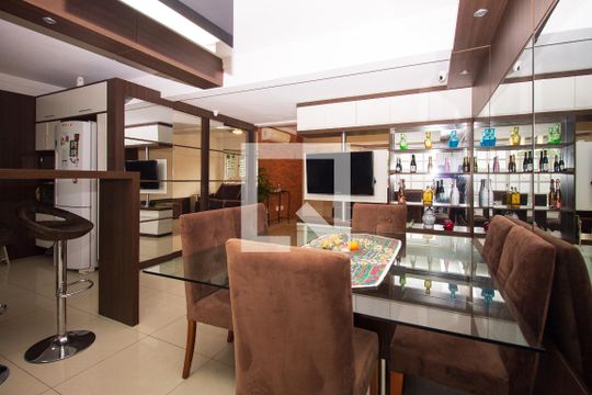 Sala de Jantar de casa à venda com 4 quartos, 200m² em Hípica, Porto Alegre