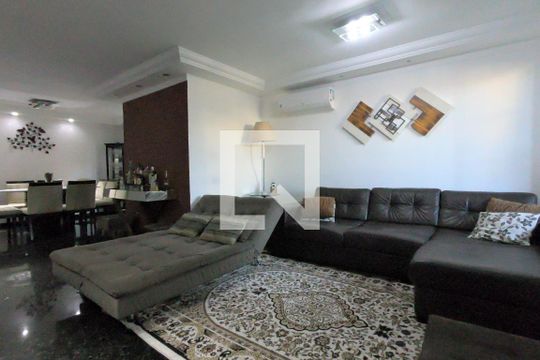 Casa à venda com 3 quartos, 222m² em Jardim Paraventi, Guarulhos