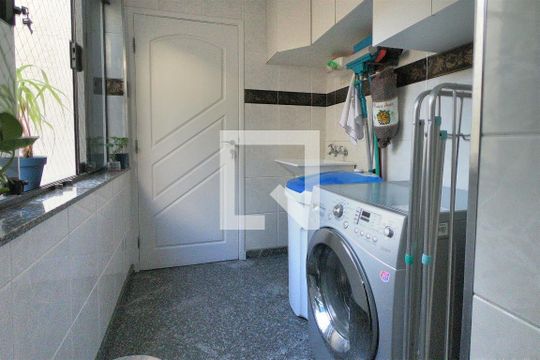 Área de Serviço de casa à venda com 3 quartos, 222m² em Jardim Paraventi, Guarulhos