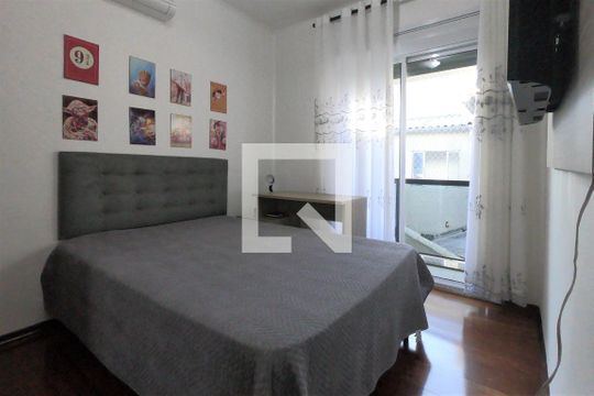 Suíte 1 de casa à venda com 3 quartos, 222m² em Jardim Paraventi, Guarulhos