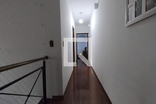 Corredor de casa à venda com 3 quartos, 222m² em Jardim Paraventi, Guarulhos