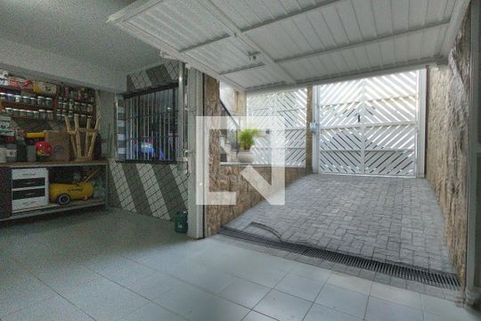 Garagem de casa à venda com 3 quartos, 222m² em Jardim Paraventi, Guarulhos