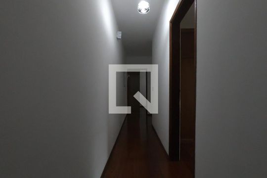 Corredor de casa à venda com 3 quartos, 222m² em Jardim Paraventi, Guarulhos