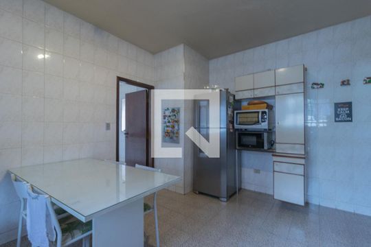 Cozinha de casa para alugar com 4 quartos, 632m² em Jardim Apolo Ii, São José dos Campos