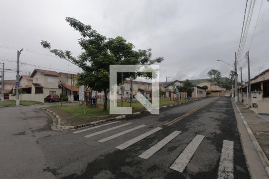 Área comum de casa de condomínio para alugar com 2 quartos, 48m² em Residencial Parque Cumbica, Guarulhos