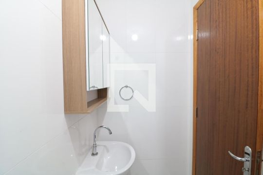 Banheiro de apartamento para alugar com 1 quarto, 40m² em Vila Salete, São Paulo