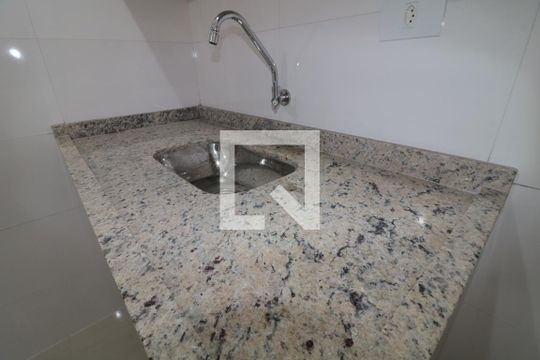 Sala/Cozinha - pia de apartamento para alugar com 1 quarto, 40m² em Vila Salete, São Paulo