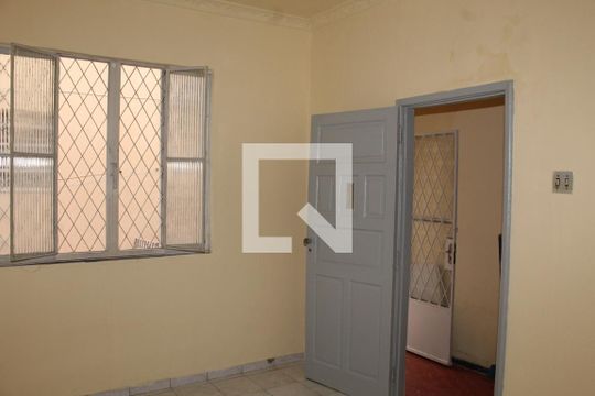 Casa para alugar com 2 quartos, 80m² em Ramos, Rio de Janeiro
