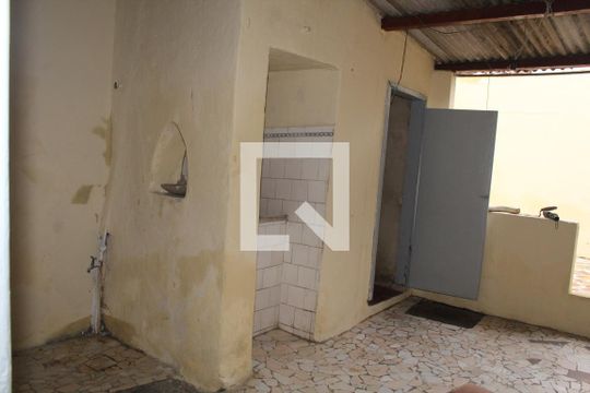 Área de Serviço de casa para alugar com 2 quartos, 80m² em Ramos, Rio de Janeiro