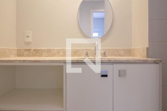 Banheiro de apartamento para alugar com 2 quartos, 96m² em Jardim Leonor, São Paulo