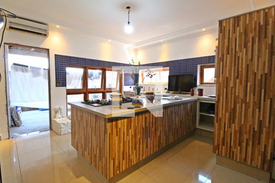 Cozinha 1 de casa à venda com 4 quartos, 700m² em Jardim Itatiaia, Campinas