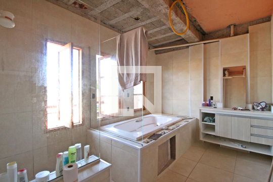 Banheiro do Quarto 2 (suíte) de casa à venda com 4 quartos, 700m² em Jardim Itatiaia, Campinas