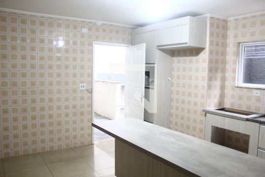 Cozinha de casa para alugar com 3 quartos, 132m² em Vila Pedra Branca, São Paulo