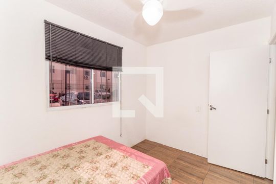Quarto de apartamento para alugar com 1 quarto, 41m² em Rubem Berta, Porto Alegre