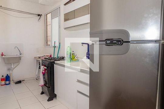Cozinha de apartamento à venda com 1 quarto, 41m² em Rubem Berta, Porto Alegre