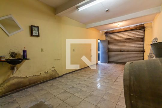 Garagem de casa à venda com 4 quartos, 172m² em Santa Maria, Osasco