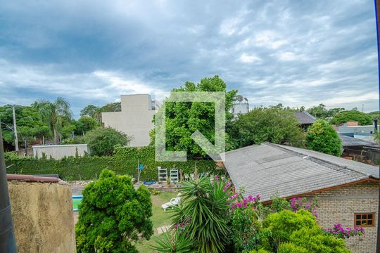 Vista do quarto 3 de casa à venda com 3 quartos, 220m² em Ipanema, Porto Alegre