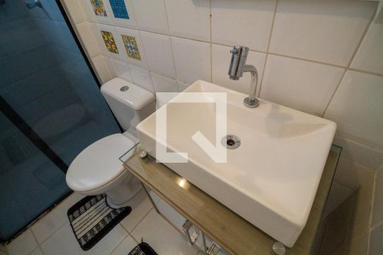 Banheiro  de apartamento para alugar com 3 quartos, 67m² em Jardim Vergueiro (sacomã), São Paulo