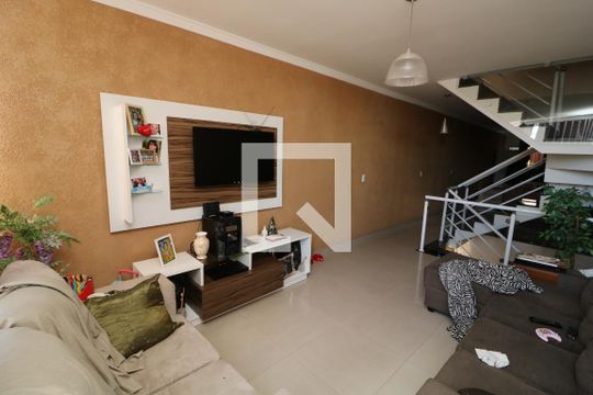 Sala de casa à venda com 3 quartos, 160m² em Vila Divina Pastora, São Paulo