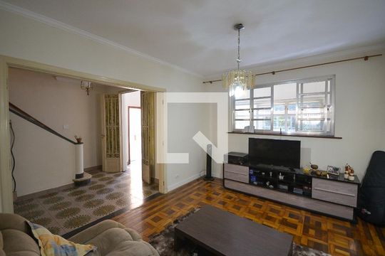 Casa à venda com 5 quartos, 300m² em Vila Monumento, São Paulo