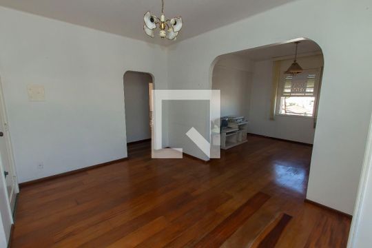 Sala de apartamento à venda com 2 quartos, 72m² em Navegantes, Porto Alegre