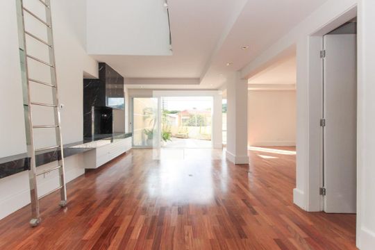 Sala de apartamento à venda com 2 quartos, 210m² em Vila Madalena, São Paulo