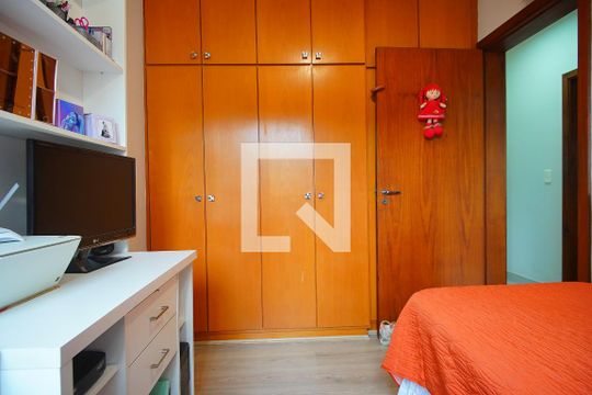 Quarto 1 de apartamento à venda com 4 quartos, 203m² em Jardim Lindóia, Porto Alegre