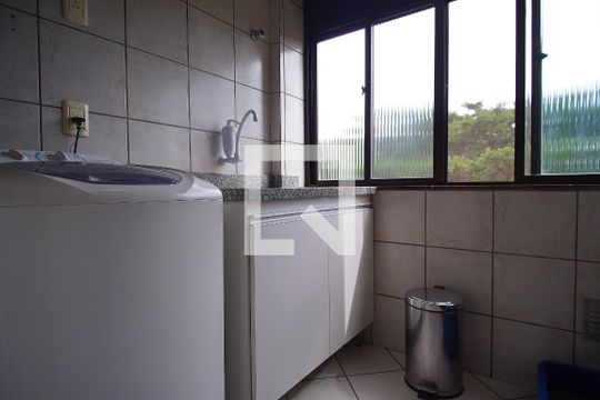 Area de serviço  de apartamento à venda com 4 quartos, 203m² em Jardim Lindóia, Porto Alegre