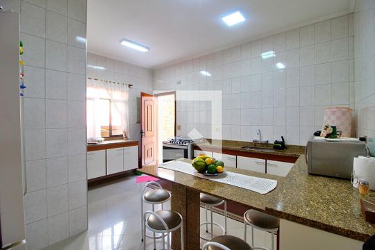 Cozinha de casa à venda com 4 quartos, 300m² em Vila Camilópolis, Santo André