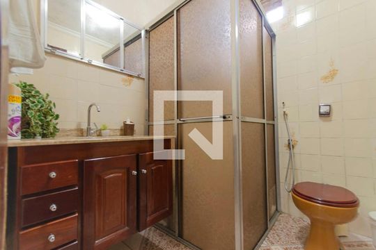 Casa 1 Banheiro de casa à venda com 4 quartos, 224m² em Cidade Líder, São Paulo