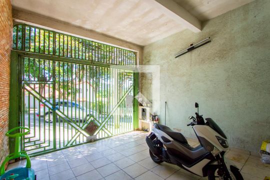 Garagem de casa à venda com 3 quartos, 170m² em Jardim Itapoan, Santo André