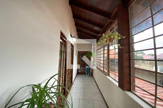 Corredor de casa à venda com 4 quartos, 230m² em Santo Afonso, Novo Hamburgo