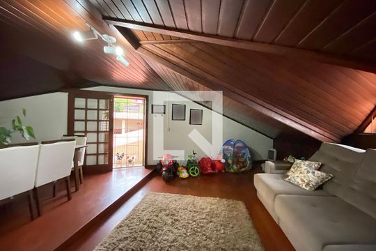 Sala de Estar 2 de casa à venda com 4 quartos, 230m² em Santo Afonso, Novo Hamburgo
