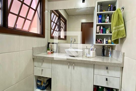 Banheiro do Quarto 1 - Suíte de casa à venda com 4 quartos, 230m² em Santo Afonso, Novo Hamburgo