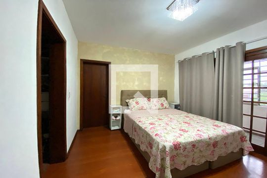 Quarto 1 - Suíte de casa à venda com 4 quartos, 230m² em Santo Afonso, Novo Hamburgo