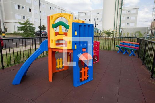 Área comum - playground de apartamento para alugar com 2 quartos, 45m² em Jardim Ouro Branco, Ribeirão Preto