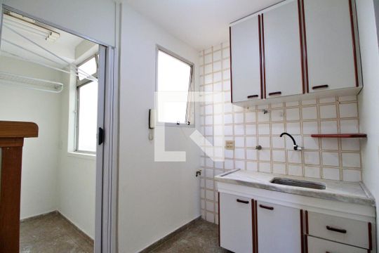 Cozinha de apartamento à venda com 2 quartos, 50m² em Jardim Miranda, Campinas