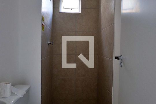 Banheiro de apartamento para alugar com 2 quartos, 62m² em Jardim Vila Rica, Santo André