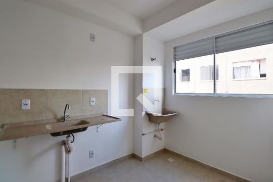 Cozinha e Área de Serviço de apartamento para alugar com 2 quartos, 62m² em Jardim Vila Rica, Santo André