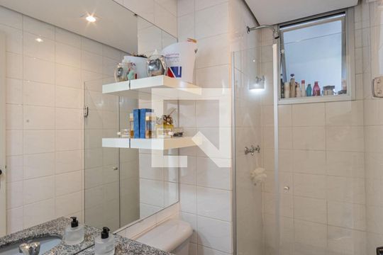 Banheiro Suite de apartamento à venda com 2 quartos, 58m² em Vila Regente Feijó, São Paulo