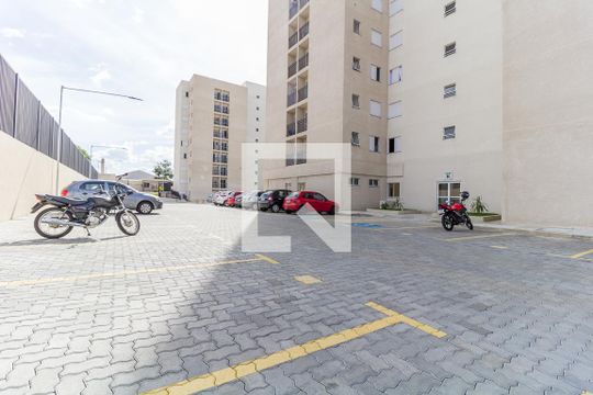 Garagem de apartamento para alugar com 2 quartos, 51m² em Conjunto Habitacional Brás Cubas, Mogi das Cruzes