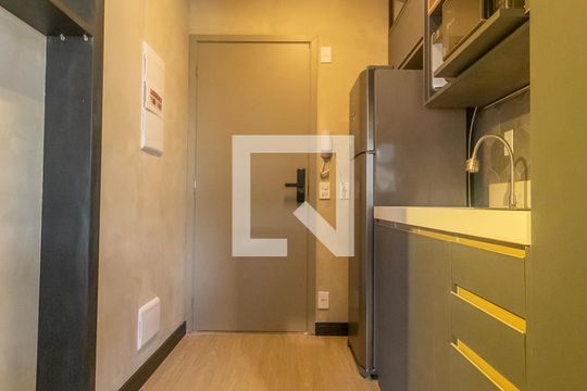 Cozinha de kitnet/studio à venda com 1 quarto, 37m² em Sumarezinho, São Paulo